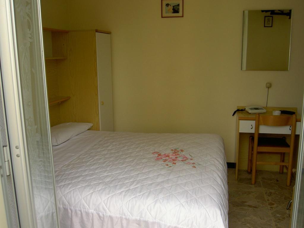 Albergo Kristina Bordighera Habitación foto