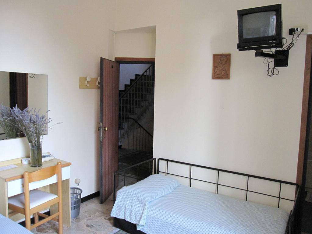 Albergo Kristina Bordighera Habitación foto